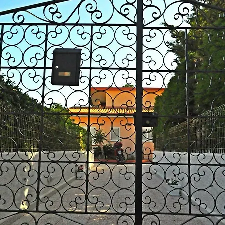 Via Polimnia Di *